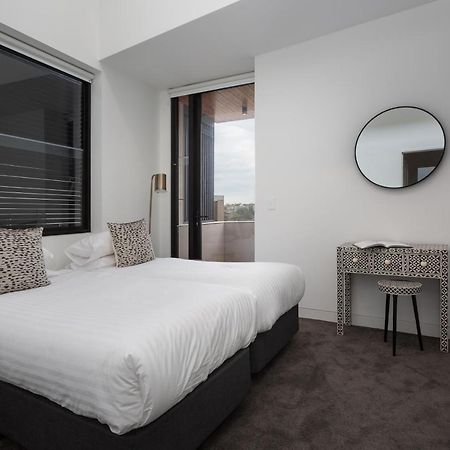 Stylish 2-Bed Apartment With Bbq Patio Near Beach Sydney Zewnętrze zdjęcie