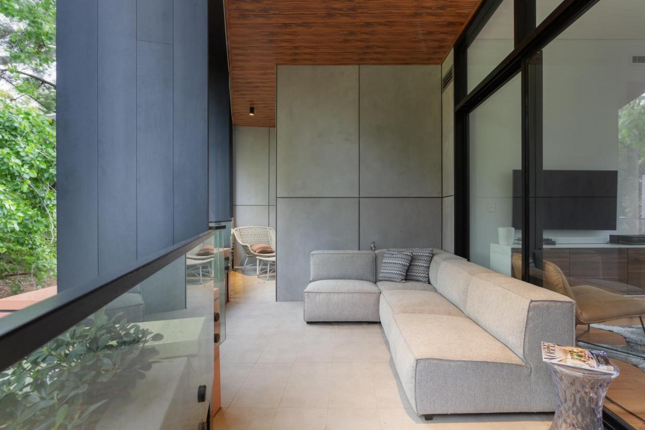 Stylish 2-Bed Apartment With Bbq Patio Near Beach Sydney Zewnętrze zdjęcie