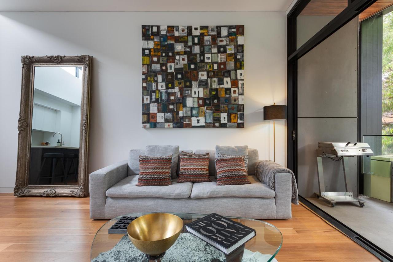 Stylish 2-Bed Apartment With Bbq Patio Near Beach Sydney Zewnętrze zdjęcie